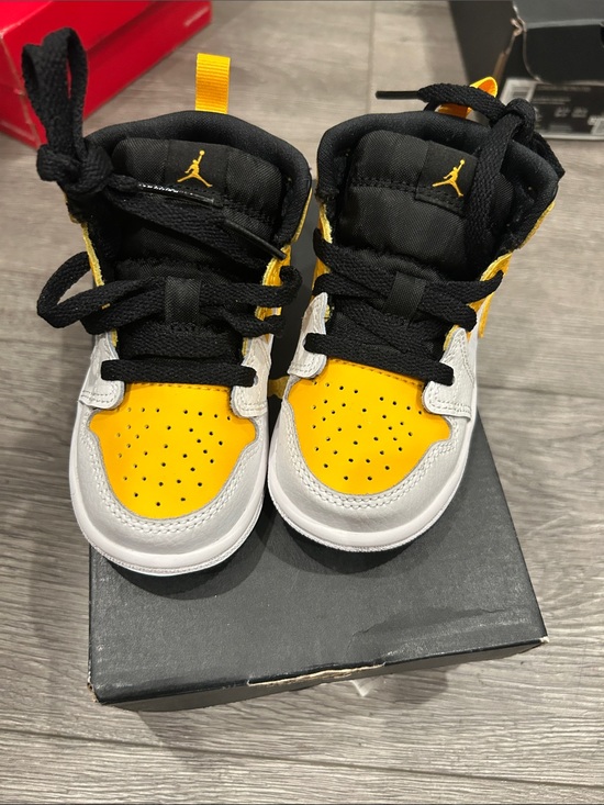 Jordan Other - Jordan 1 mid toddler white university gold-black